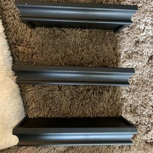 Floating shelves